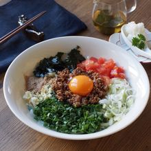 【台湾まぜうどん】「混ぜるな危険!?」のやみつきアジア風麺