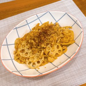 aym321の作ってみた!投稿(レンコンと鶏ひき肉のエスニック炒め)
