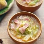 野菜を食べる！たっぷりキャベツとベーコンのお味噌汁