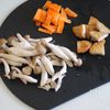 レンジにお任せ！【しめじとひら天の甘辛しょうが煮】の工程1
