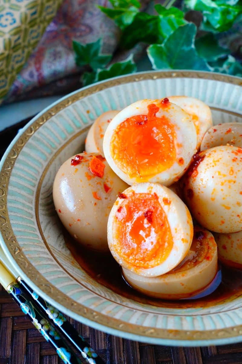 失敗なしの煮卵】ちょっとピリ辛♬半熟卵のラー油味玉 | レシピサイトNadia