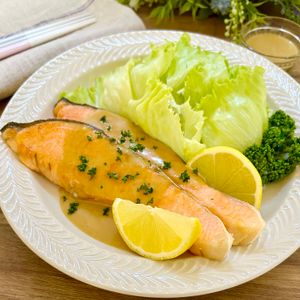のりのり🐾🎀🤍の作ってみた!投稿(ワンパン10分！【鮭のハニーマスタードソテー】簡単お魚料理♩)