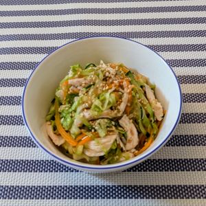 𝔂𝓾𝓶𝓲🍓の作ってみた!投稿(ささみとシャキシャキ野菜の梅だれ和え)