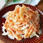 子どもも食べやすい♪人参とレンコンのまろやかサラダ