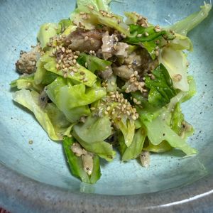 ゆっこの作ってみた!投稿(包丁不要！5分で【キャベツとさばの旨だれ和え】さば缶で簡単◎)