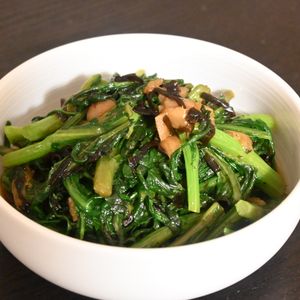 こざかなの作ってみた!投稿(春菊の梅昆布おつまみ『パパッと炒めてお酒もごはんも進む』)