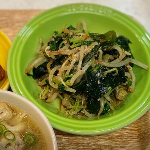 ゆきぼうの作ってみた!投稿(＊豆苗と豆もやしとワカメのごま和えサラダ＊)