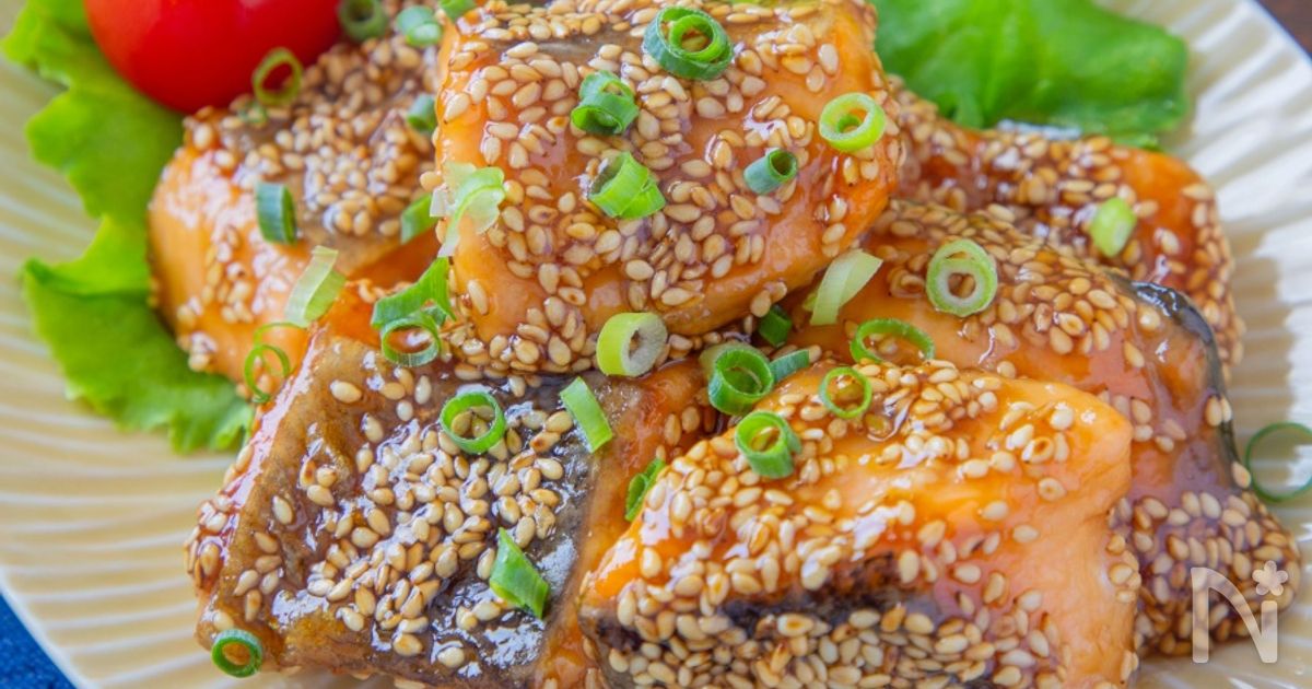 ご飯がすすむ！鮭の胡麻甘酢照り焼き
