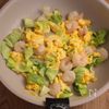 冷凍えびで手軽に♪えびとレタスのチャーハンの工程2
