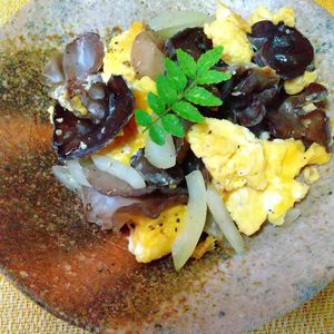 チョロリスの作ってみた!投稿(みんな大好き♡きくらげとふわふわたまごの中華炒め)