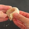 〖 バレンタインに 〗餃子の皮でハートのおつまみパイの工程3