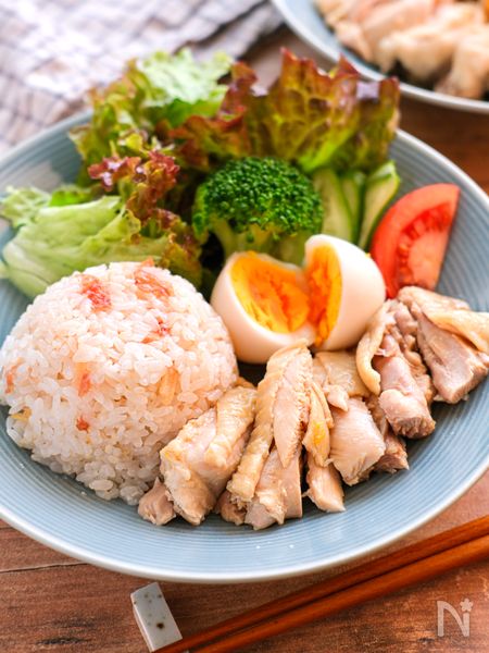 梅ご飯とやわらか蒸し鶏