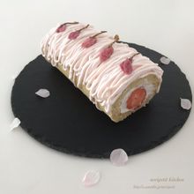 桜香る♡春色♡シフォンロールケーキ