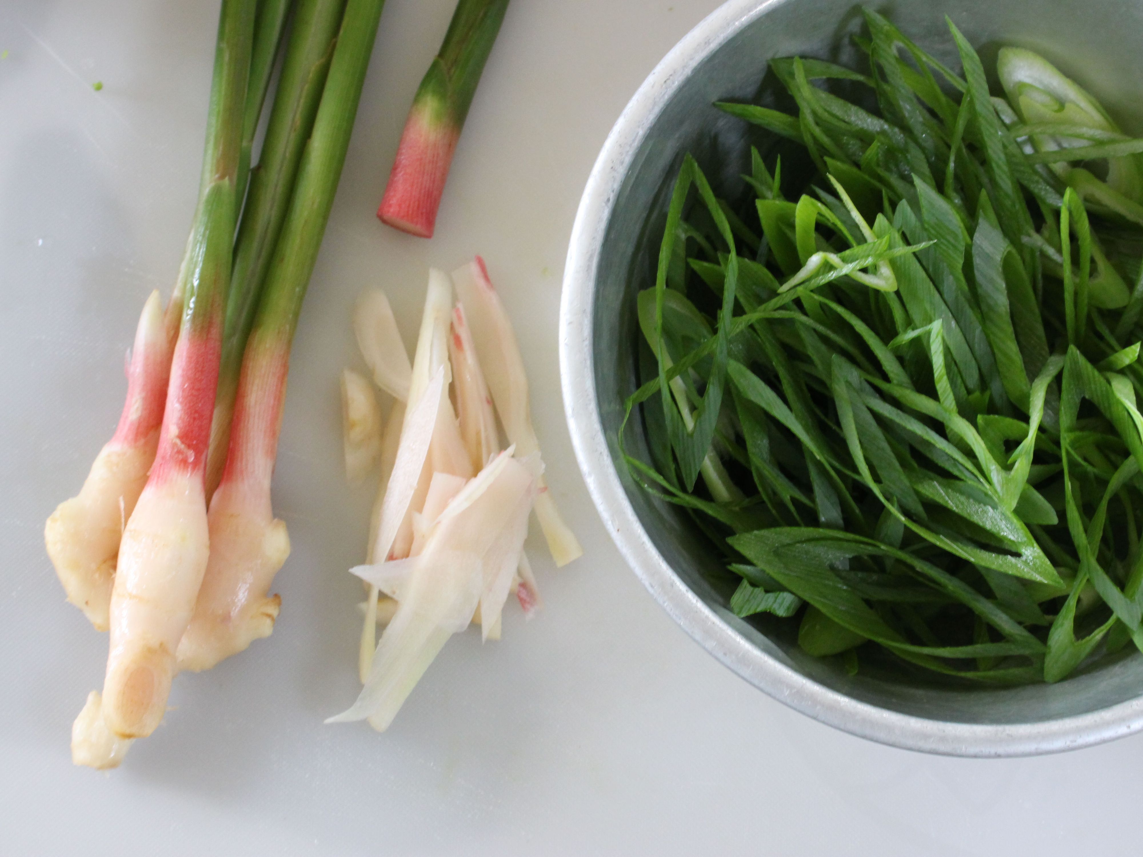 葉しょうが 谷中生姜 とネギと鯵のオリーブポン酢和え レシピサイト Nadia ナディア プロの料理家のおいしいレシピ