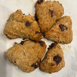 584544の作ってみた!投稿(ホットケーキミックスで作る！チョコバナナスコーン)