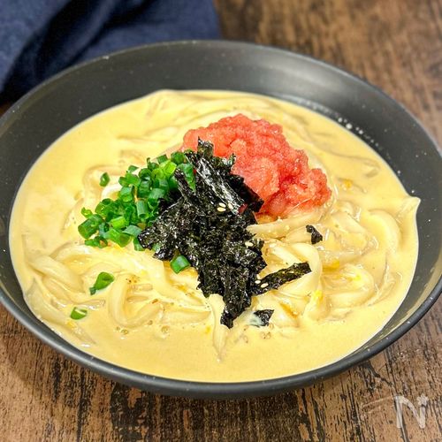 【明太クリームうどん】5分でここまで濃いの、反則。