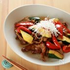 甘辛☆ラム肉と夏野菜のオイスターソース炒め