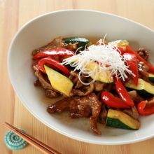甘辛☆ラム肉と夏野菜のオイスターソース炒め