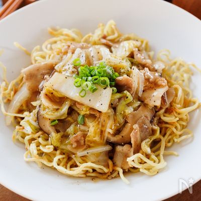 『豚バラ白菜のあんかけ焼きそば』具材3つでお手軽♪