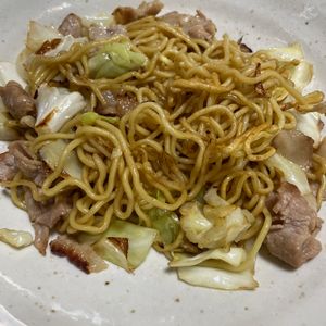 しょうこの作ってみた!投稿(10分でうまい！【豚バラキャベツのコクうま焼きそば】)