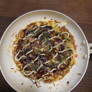 1465412料理経験3年生の作ってみた!投稿(フライパンで食卓に♪たっぷりキャベツの豚玉焼き)