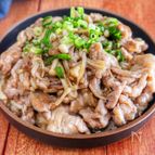 10分で爆速おかず【豚肉とえのきのガリバタ醤油炒め】コク旨♡