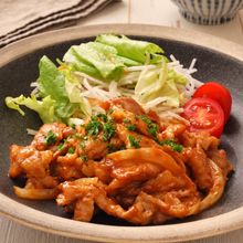 ご飯がすすむ！豚こまと玉ねぎの濃厚ポークチャップ