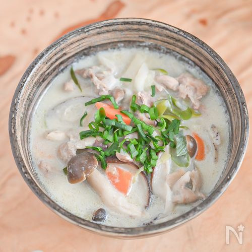 きのこたっぷり！食べる豆乳の豚汁
