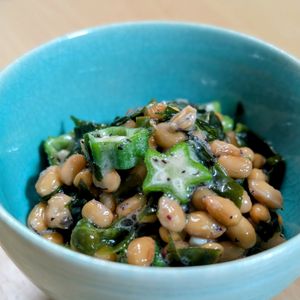 まゆのの作ってみた!投稿(胃腸＆美容に効く！　ゆかり風味のおくらわかめ納豆)