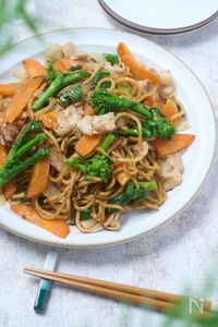 【菜の花入り春の焼きそば】春を味わえるちょっと大人な焼きそば