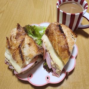 ナムディの作ってみた!投稿(フランスパン　バケットサンドの作り方)