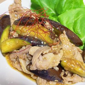 にらたまの作ってみた!投稿(【豚こまなすのごまだれ炒め】ボリュームたっぷり♪ご飯が進む！)