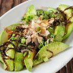 追いかつおが決め手【旨だしの冷やしアボカド】5分おつまみ