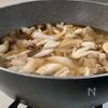 夏におすすめ!15分で作れる【豚バラときのこの薬味カレー】の工程3