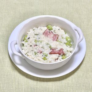 キャピタンの作ってみた!投稿(レンジだけ！枝豆とベーコンの
バジルリゾット)