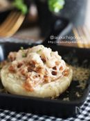 ボリュームあるのにヘルシー♡肉味噌玉ねぎピザ♡