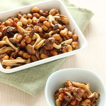 大豆としめじの甘辛炒め