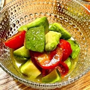 michuの作ってみた!投稿(汁まで飲み干す♪『アボカドとトマトのやみつき♡だしマリネ』)