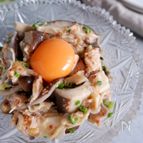 きのこの味噌マスタードユッケ風