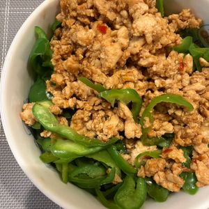 きりみちゃんの作ってみた!投稿(時短節約♡『ピリ辛鶏味噌丼』さっと炒めてご飯進む♪)