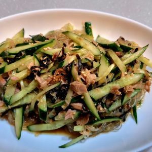 スイカの作ってみた!投稿(味しみ抜群♪やみつき♪『ツナ塩昆布と春雨のうまうまサラダ』)