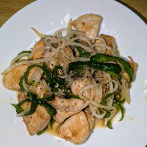 joe sanの作ってみた!投稿(【 鶏むね肉とピーマンの塩だれ炒め】お肉しっとり♪簡単おかず)