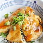 ウナギのかば焼きのタレ使用！鶏ささみ肉丼の蒲焼風