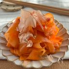 ひらひらにんじんのおかか中華和え