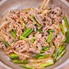 行列の定食屋さん🍚牛肉とにんにくの芽のスタミナ焼肉炒め🤩の工程4