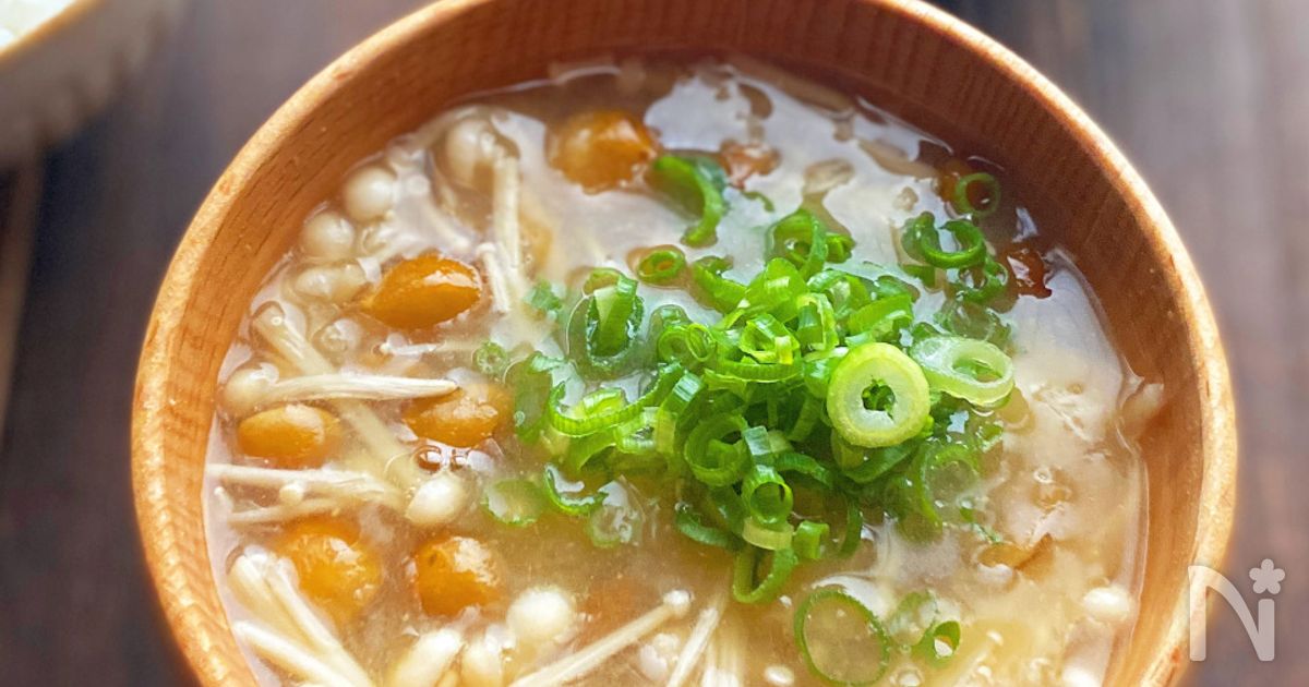 なめこの味噌汁 なめこと豆腐の味噌汁のレシピ/作り方：白ごはん.com