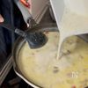 3歳がハマる！市販ルウなし、こく旨ホワイトシチュー🍲の工程3