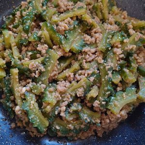 Yukkの作ってみた!投稿(ゴーヤーのピリ辛肉炒め)