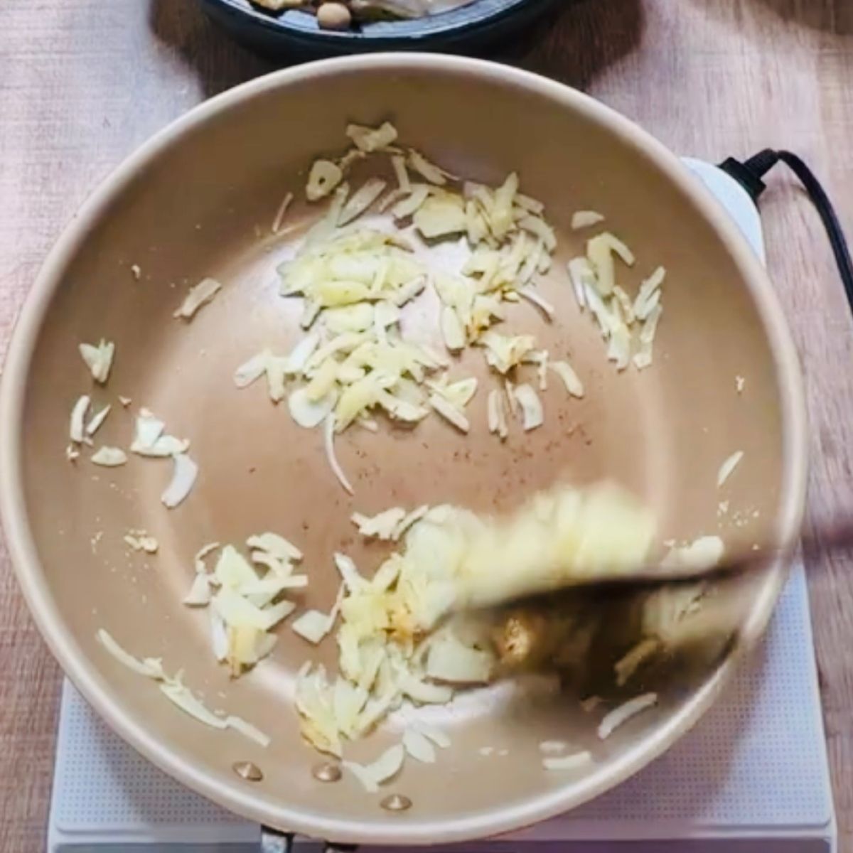 豚こま肉で安ウマ 本格スパイシーカレー鍋 レシピサイト Nadia ナディア プロの料理家のおいしいレシピ