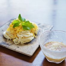 そうめんとパルミジャーノ・レッジャーノ入り胡麻味噌ダレ